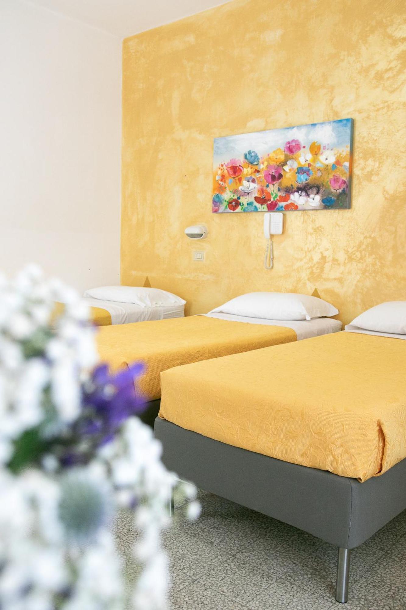 Hotel Hollywood Rimini Esterno foto