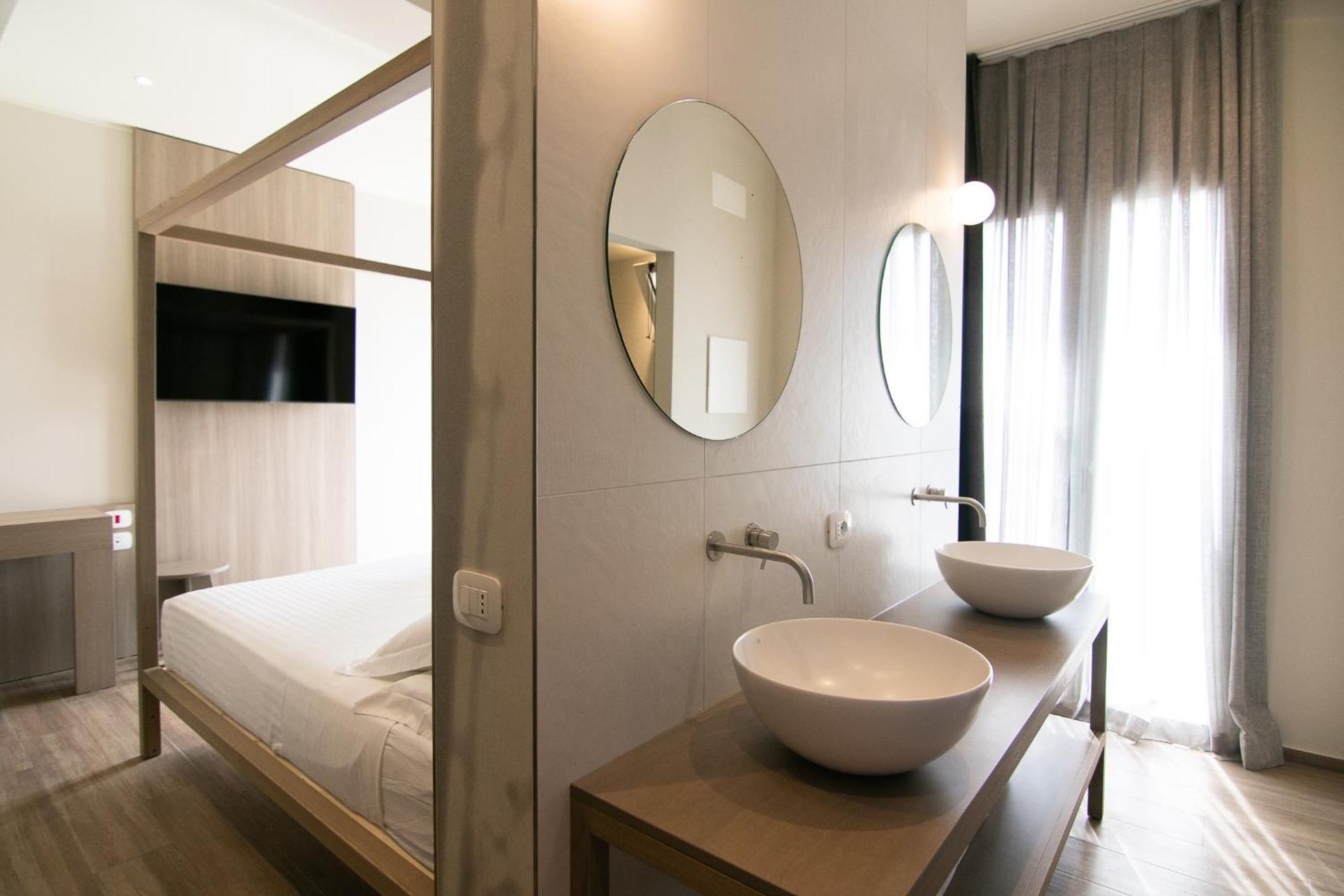 Hotel Hollywood Rimini Esterno foto
